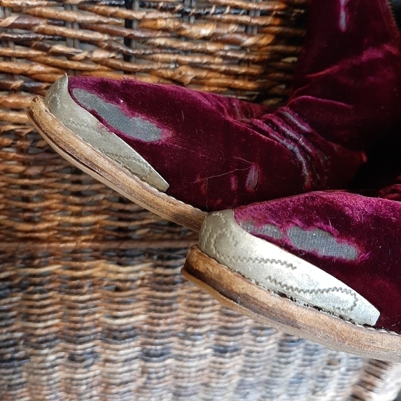 Free People Barbary Distressed Velvet Cowboy Booties 36 Western Boho Witchy Farm - Picture 3 of 14